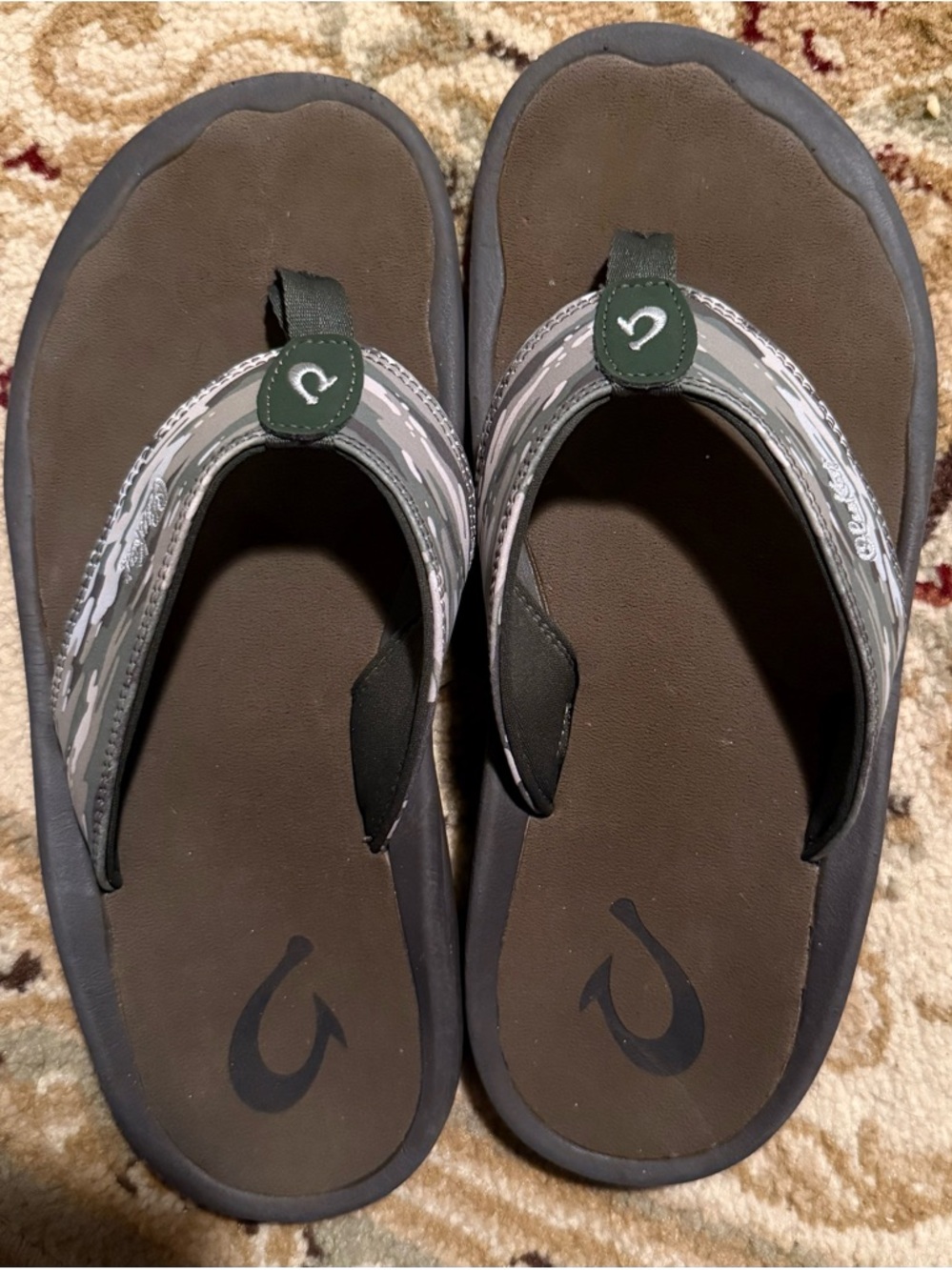 Olukai Men’s Flip Flops Sandals Size 10 Army Green Camo Strap